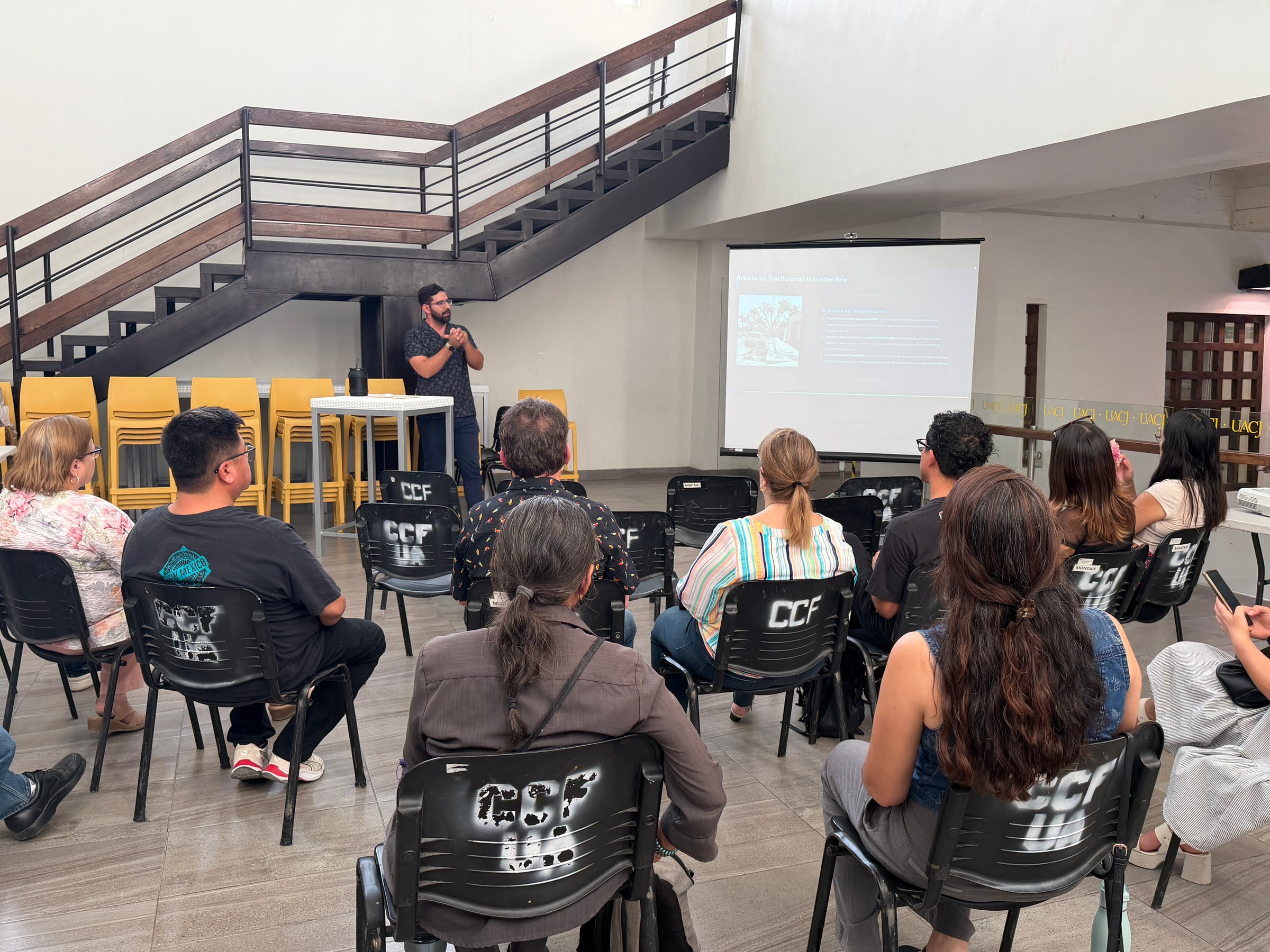 Imagen de la actividad Salud del arbolado y retención de agua en los jardines de lluvia de Ciudad Juárez